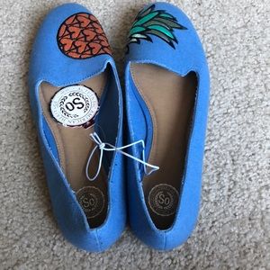 NWT SO Blue Pineapple detail flats